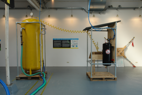 Hydro-pneumatic accumulator for human power plant kris de decker melle smets